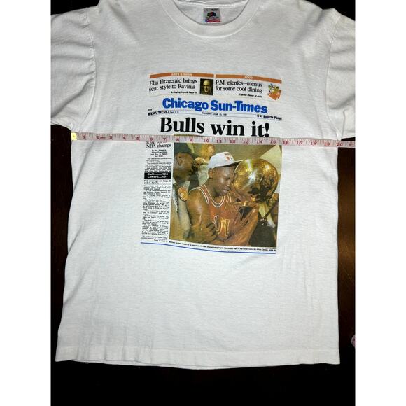 VTG 1991 NBA Chicago Bulls Michael Jordan Newspaper Print Shirt - Picture 4 of 14